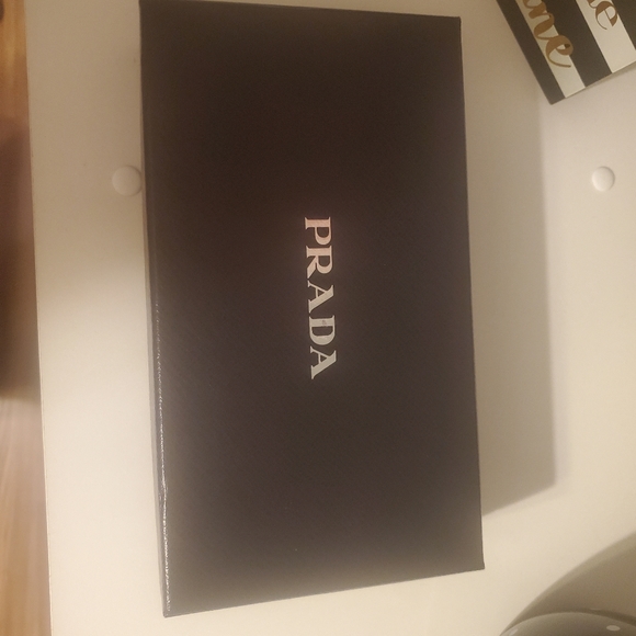 Pink Prada double snap wallet - Picture 2 of 12